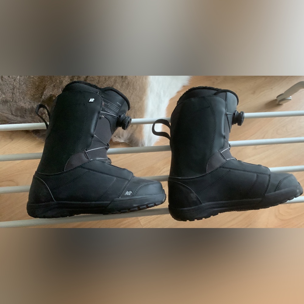 Women’s Snowboard Boots by DC - Picture 2 of 4
